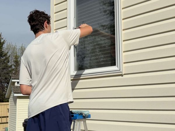 Window cleaning with pole